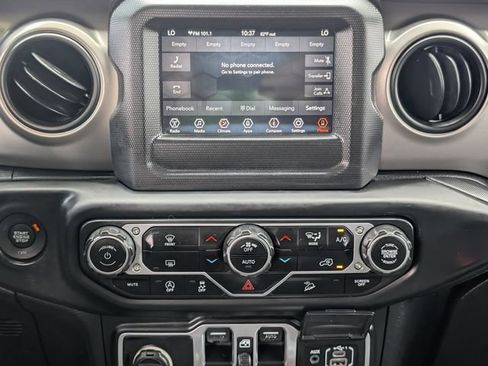 Used 2018 Jeep Wrangler Unlimited Sport S AWD/4WD image 22