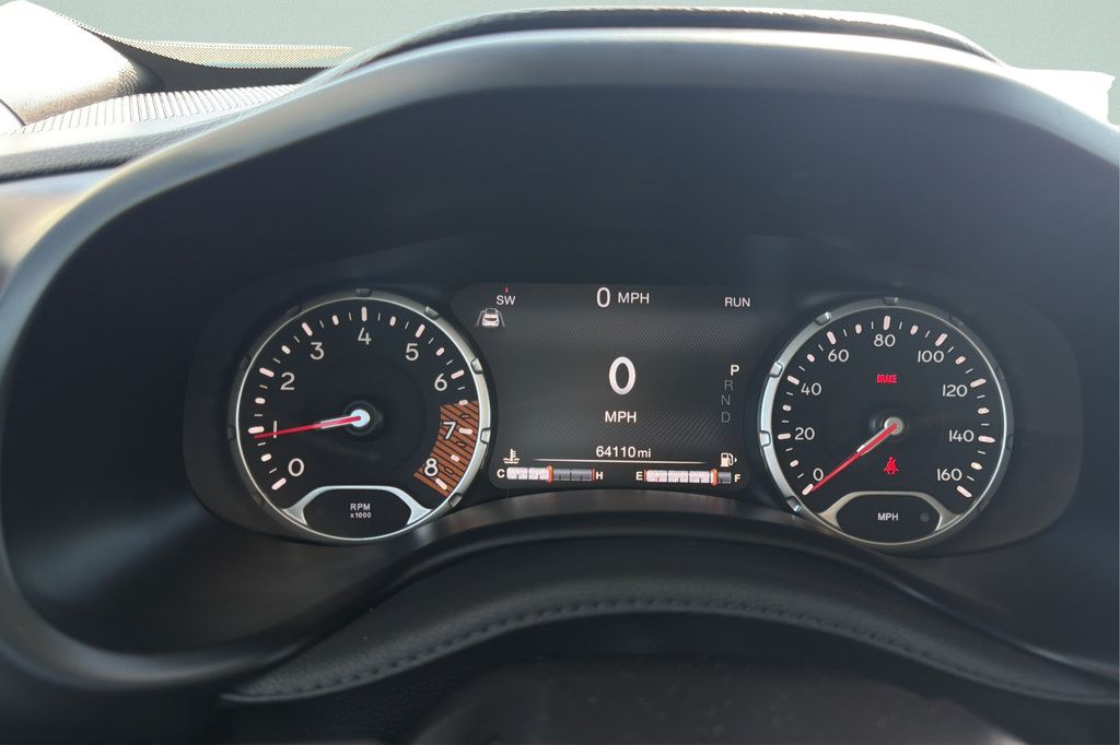 Used 2022 Jeep Renegade Trailhawk AWD/4WD image 13
