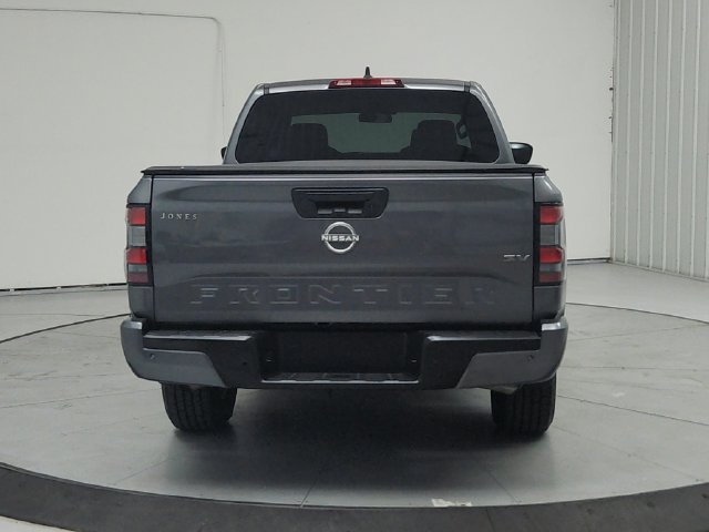 Used 2022 Nissan Frontier SV w/ Technology Package RWD image 7