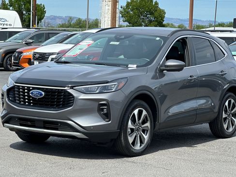 Used 2024 Ford Escape Platinum AWD/4WD image 8