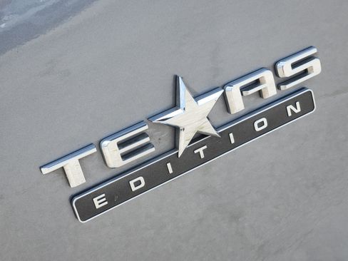 Used 2022 Chevrolet Silverado 1500 LT w/ Bed Protection Package RWD image 13