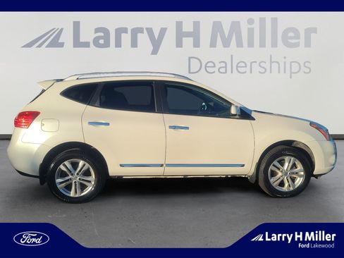 Used 2013 Nissan Rogue SV image 6