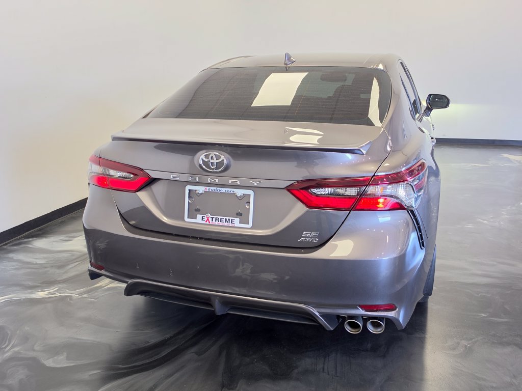 Used 2022 Toyota Camry SE AWD/4WD image 5