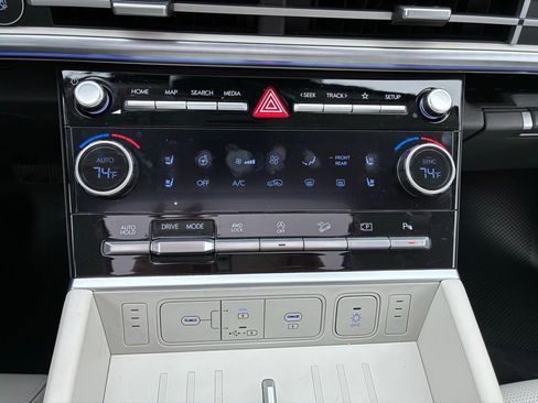 Used 2024 Hyundai Santa Fe Calligraphy image 36