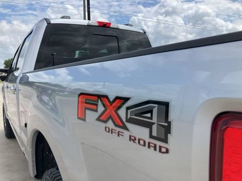 Used 2022 Ford F250 Platinum w/ FX4 Off-Road Package AWD/4WD image 16