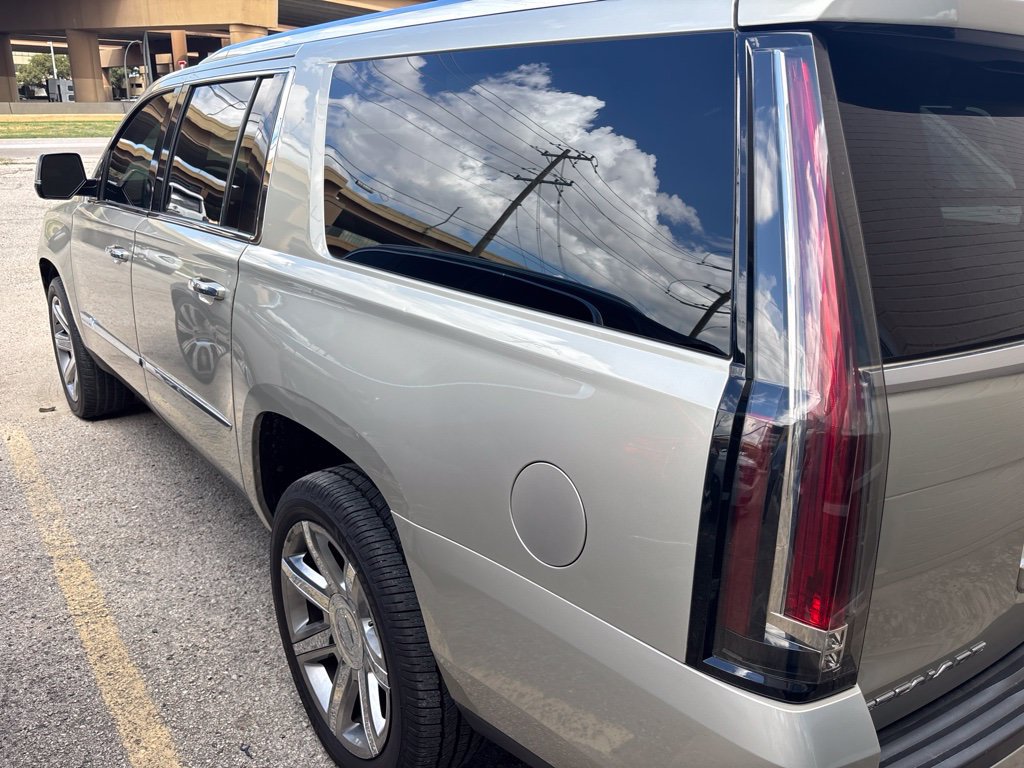 Used 2017 Cadillac Escalade ESV Luxury RWD image 10