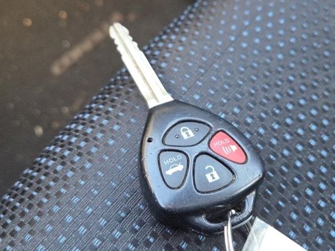 Used 2010 Toyota Corolla S image 20