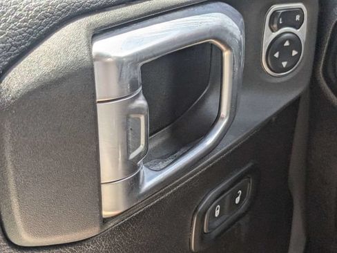 Used 2021 Jeep Wrangler Unlimited Rubicon AWD/4WD image 24