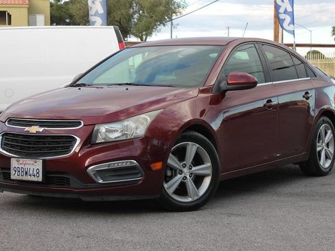 Used 2015 Chevrolet Cruze LT image 4