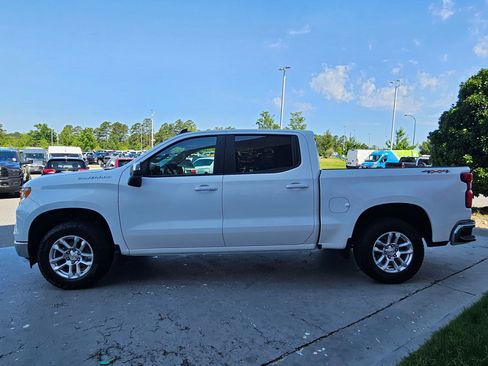 Used 2025 Chevrolet Silverado 1500 LT w/ Protection Package AWD/4WD image 4