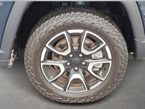 Certified 2024 Jeep Compass Trailhawk w/ Trailhawk Elite Group image 8