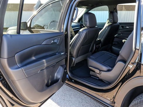 Used 2026 Chevrolet Traverse LT w/ Enhanced Driving Package image 27