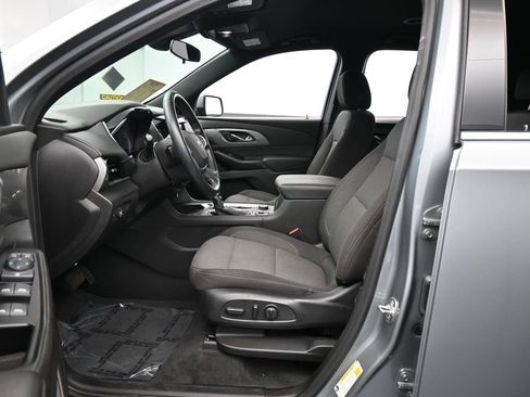 Used 2023 Chevrolet Traverse LT FWD image 11