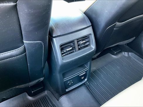Used 2022 Ford Edge SEL w/ Convenience Package AWD/4WD image 12