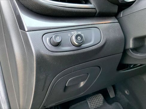 Used 2019 Buick Encore Preferred image 36