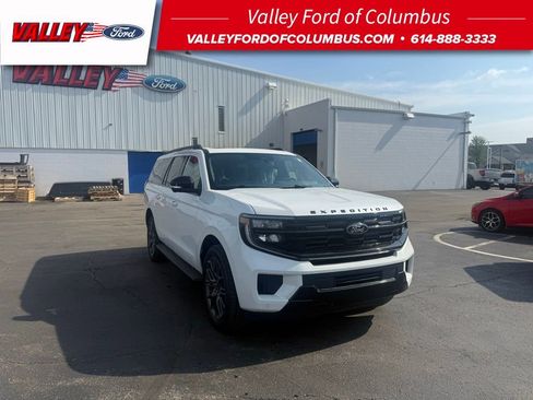 New 2026 Ford Expedition Max Platinum AWD/4WD image 1