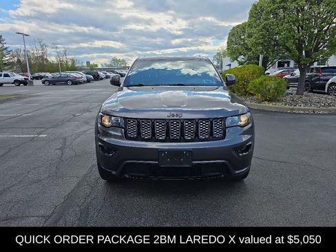 Used 2021 Jeep Grand Cherokee Laredo X AWD/4WD image 2