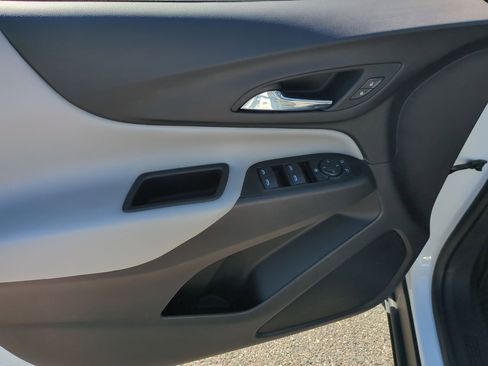 Certified 2022 Chevrolet Equinox LS image 21