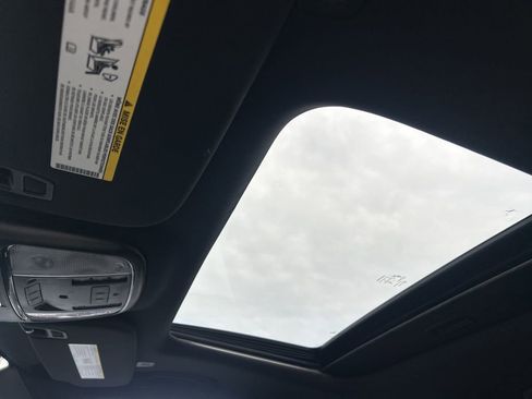 Certified 2024 Dodge Durango GT image 28