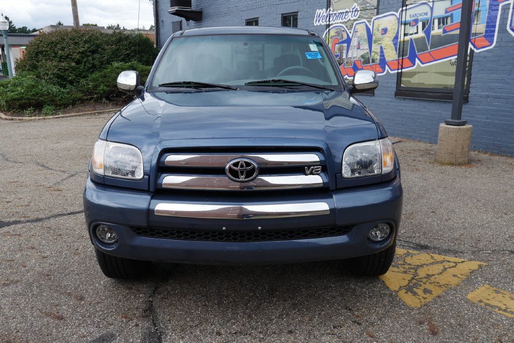 Used 2005 Toyota Tundra SR5 w/ Towing Pkg RWD image 2