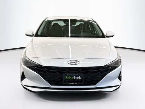 Used 2021 Hyundai Elantra SEL FWD image 2