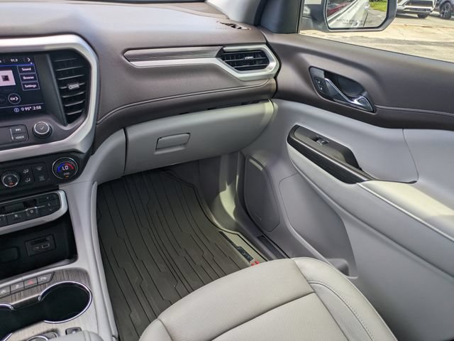 Used 2020 GMC Acadia SLT w/ Driver Alert Package II FWD image 17