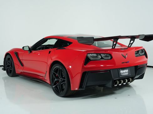 Used 2019 Chevrolet Corvette ZR1 RWD image 5