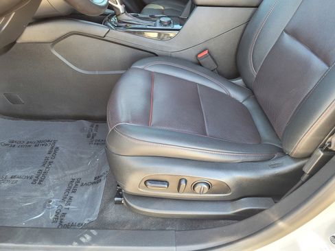 Used 2021 Chevrolet Blazer RS image 19