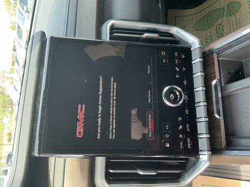 New 2026 GMC Acadia Denali Ultimate AWD/4WD image 19