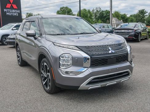 Used 2022 Mitsubishi Outlander SE AWD/4WD image 7