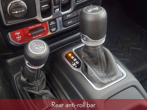 Used 2024 Jeep Wrangler Unlimited Rubicon AWD/4WD image 31