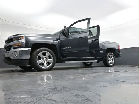 Used 2018 Chevrolet Silverado 1500 LT w/ All Star Edition image 42