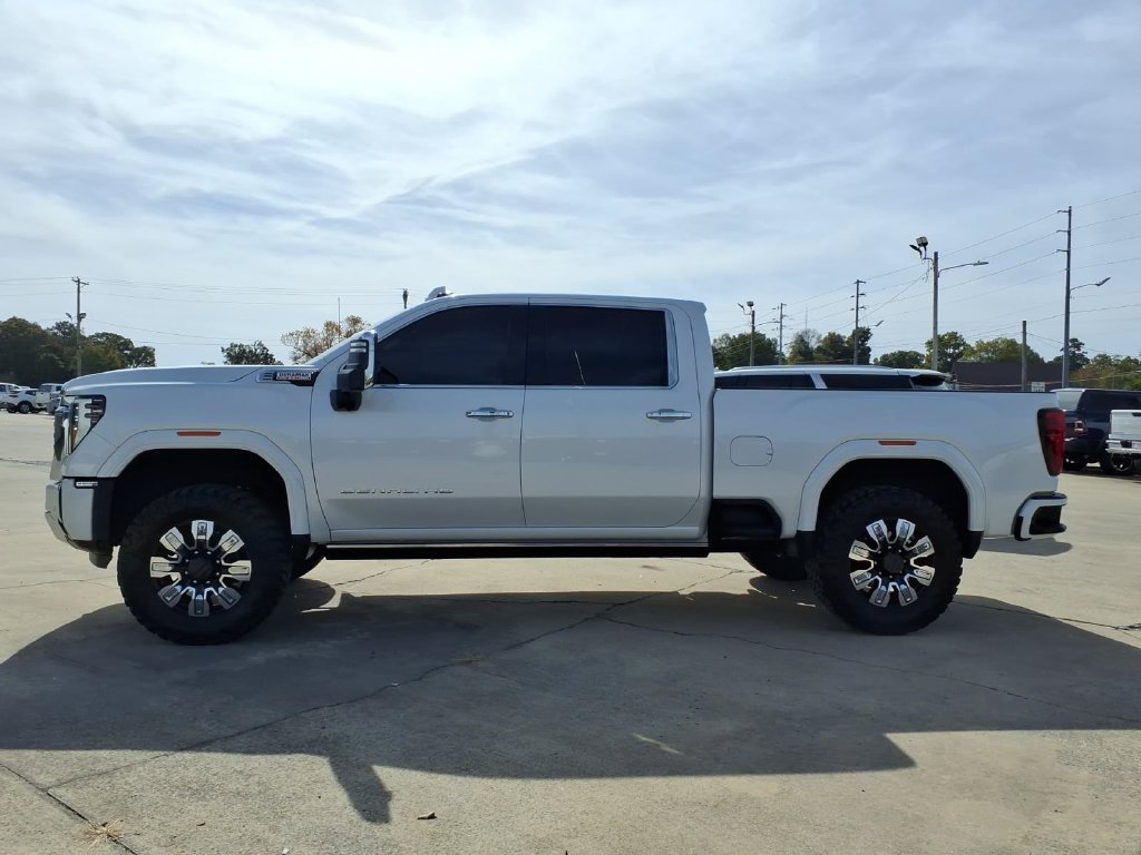 Used 2024 GMC Sierra 2500 Denali w/ Denali Reserve Package AWD/4WD image 4