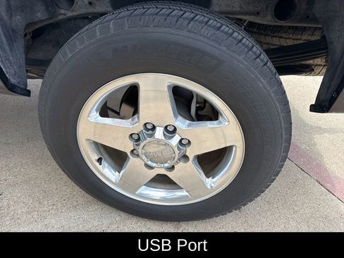 Used 2012 GMC Sierra 2500 Denali w/ Suspension Package, Off-Road image 5