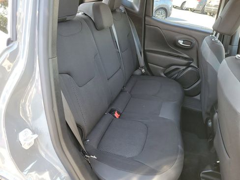 Certified 2020 Jeep Renegade Altitude w/ UConnect 8.4 Nav Group image 17