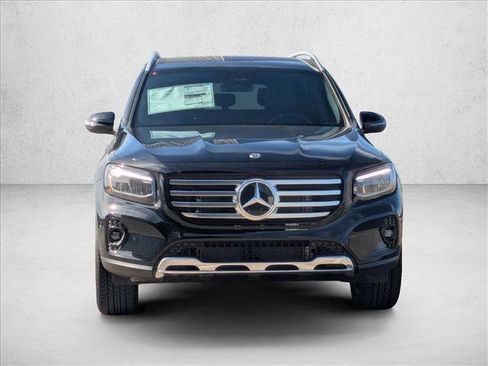 Used 2026 Mercedes-Benz GLB 250 image 2