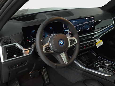 New 2026 BMW X5 xDrive50e w/ M Sport Package image 16