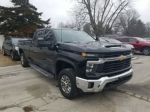 Certified 2025 Chevrolet Silverado 2500 LT w/ Safety Package AWD/4WD image 3
