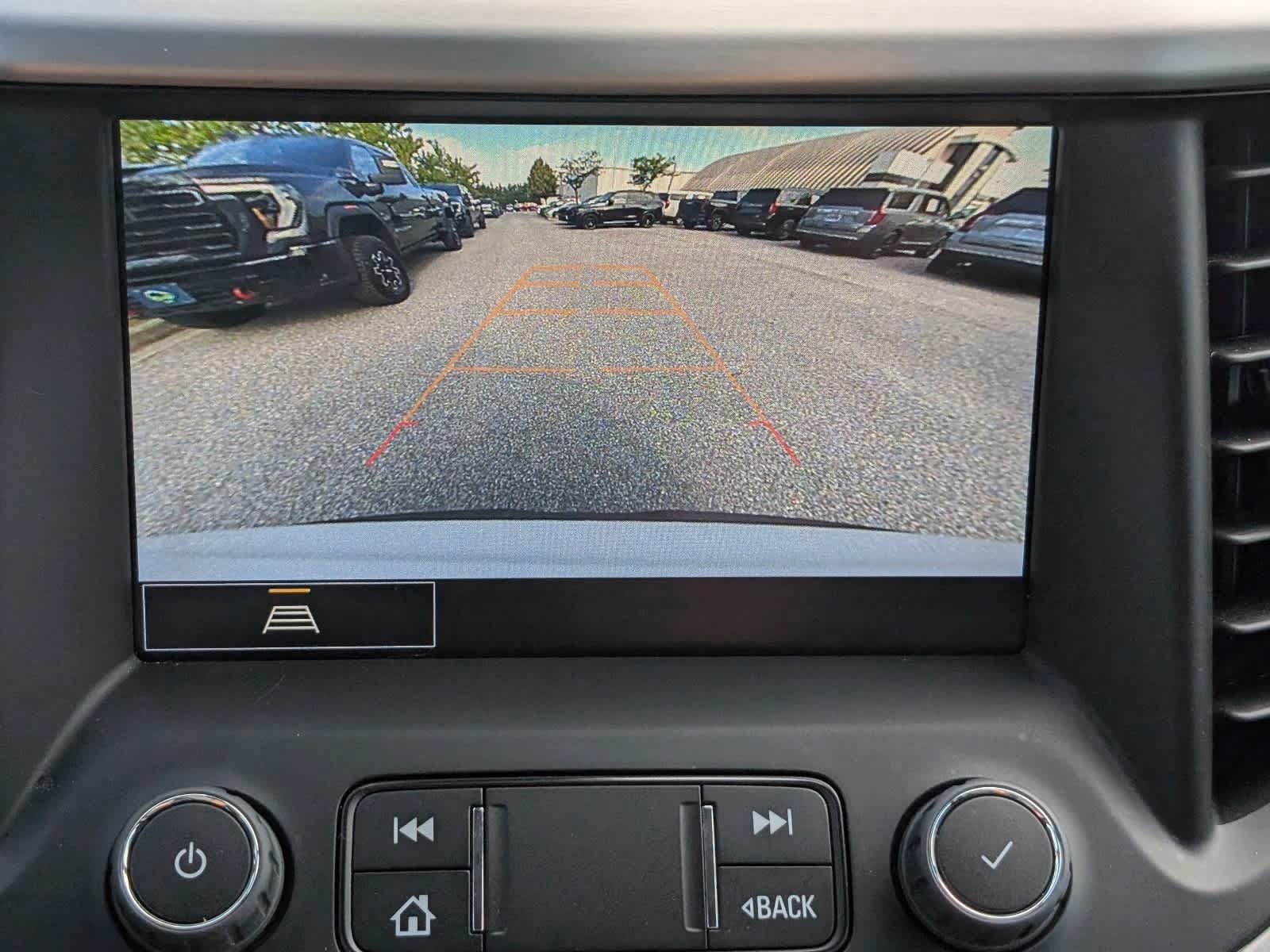 Used 2023 GMC Acadia SLT AWD/4WD image 32