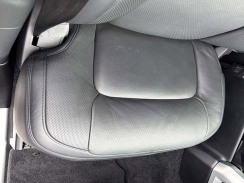 Used 2020 Land Rover Range Rover HSE image 18