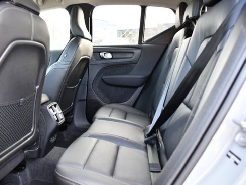 Certified 2025 Volvo XC40 B5 Plus image 15