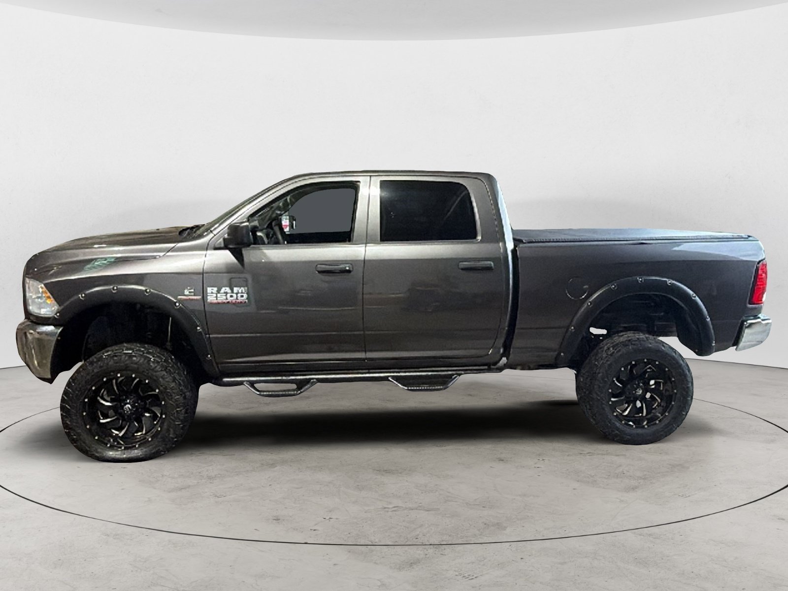 Used 2014 RAM 2500 Tradesman w/ Chrome Appearance Group AWD/4WD image 3