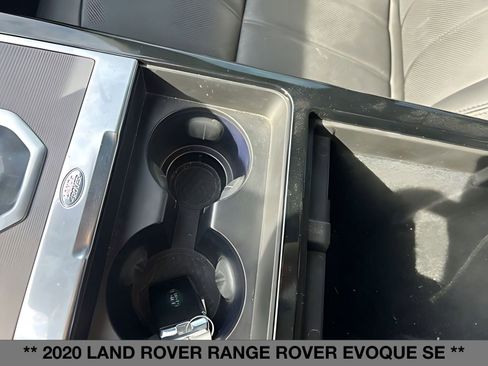 Used 2020 Land Rover Range Rover Evoque SE image 37
