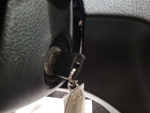Used 2020 Nissan Rogue S AWD/4WD image 19