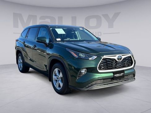 Used 2024 Toyota Highlander LE image 7