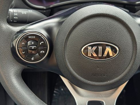 Used 2021 Kia Soul LX FWD image 19