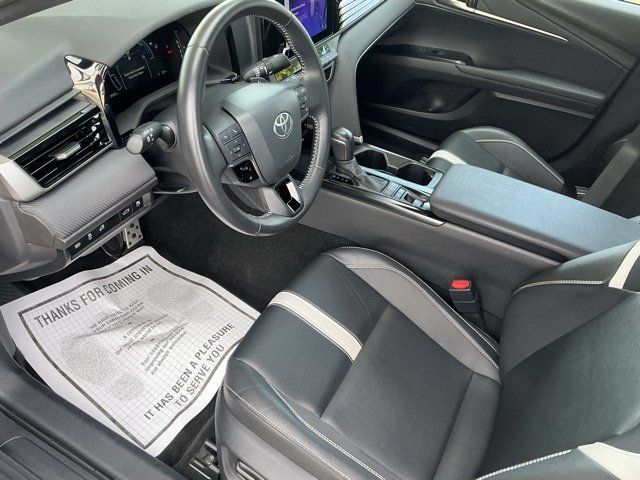 Used 2025 Toyota Camry SE FWD image 15