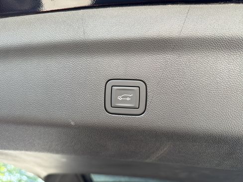 Used 2025 Cadillac Escalade V AWD/4WD image 37