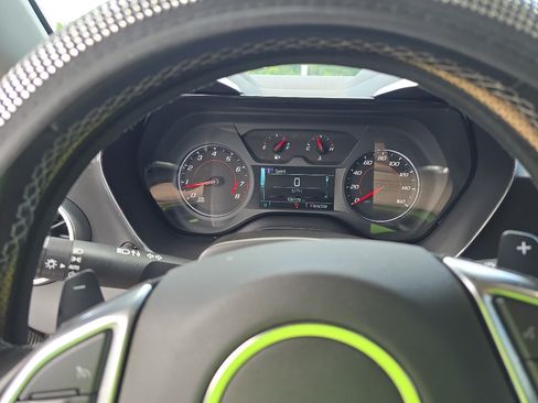 Used 2016 Chevrolet Camaro LT w/ Technology Package RWD image 3