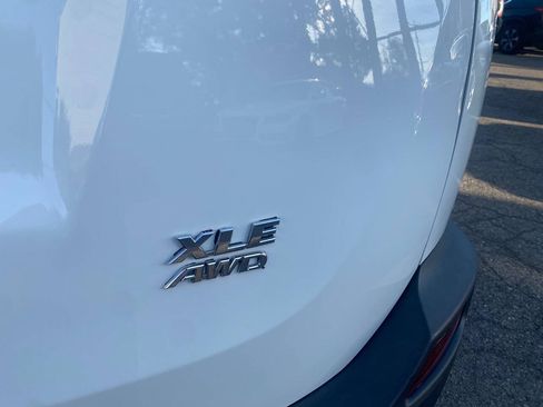Used 2015 Toyota RAV4 XLE AWD/4WD image 12